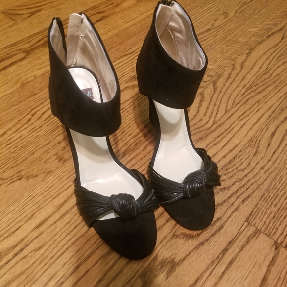 black wedge sandals - Picture 2 of 8